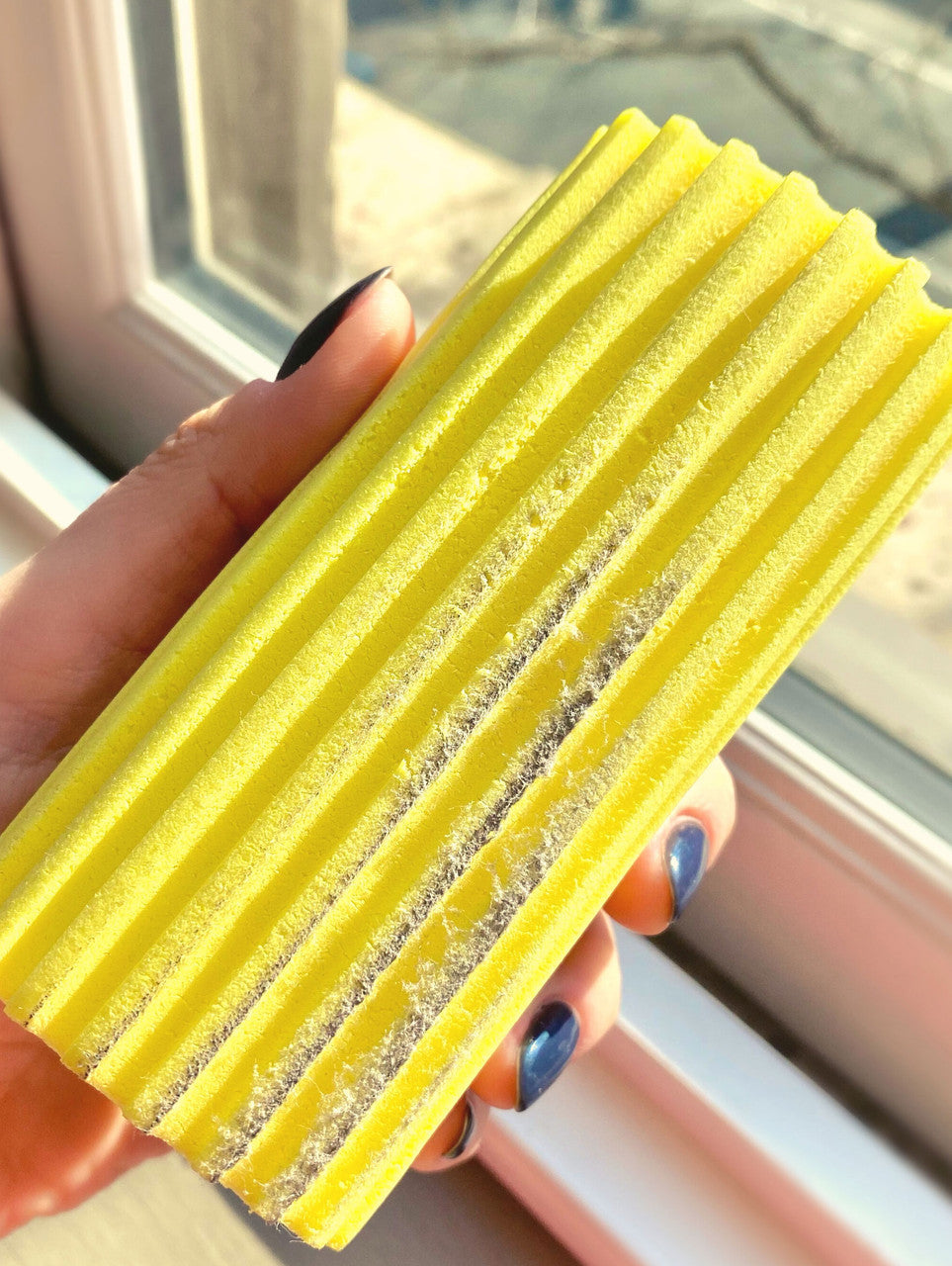 Review: Is Scrub Daddy's Damp Duster All It's Cracked Up To Be?